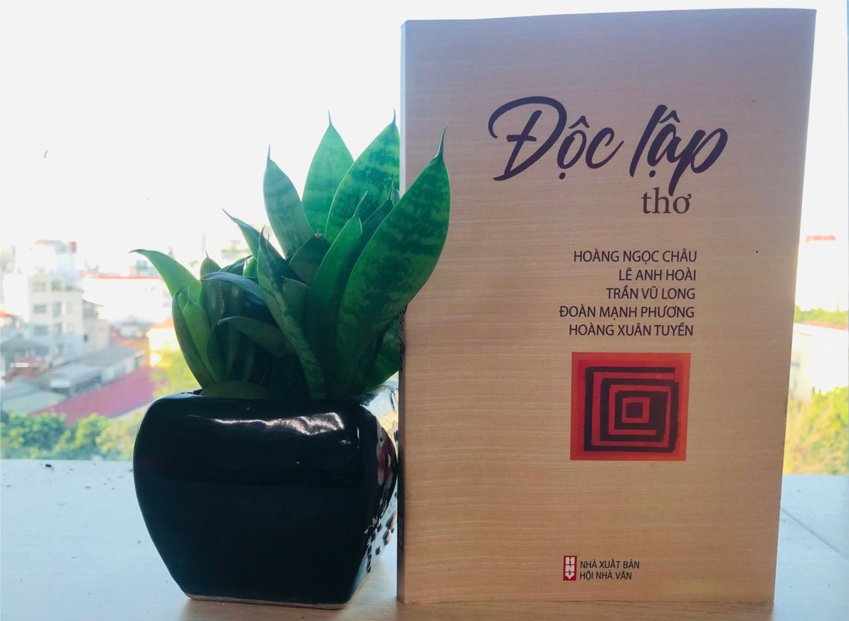 Nguệch ngoạc phác thảo chân dung thơ “Độc lập”